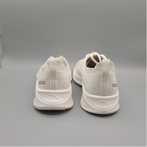 Comfortable and Lightweight Mesh Sneakers