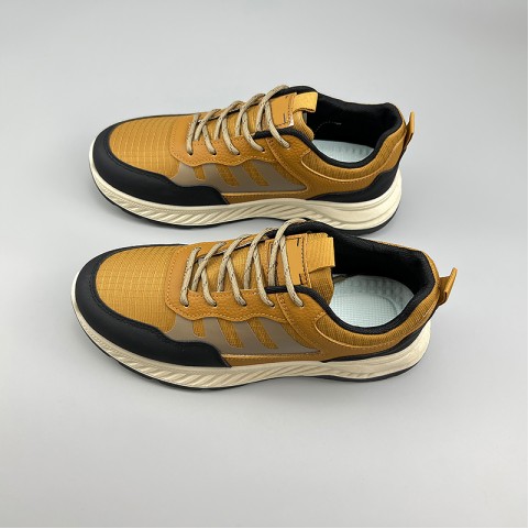 Outdoor Hiking and Mountaineering Shoes